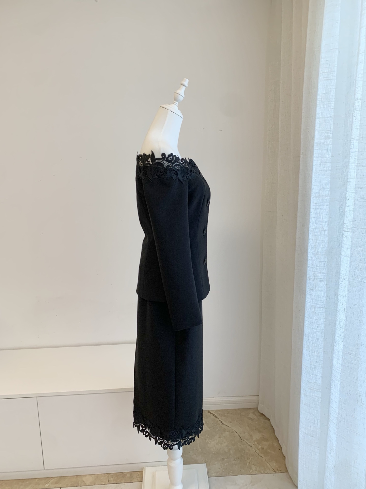 Conjunto feminino preto com bo - Midi Skirt Floral avaliação e preço