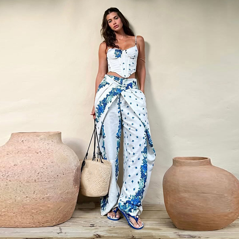 Conjunto Feminino de 2 Peças:  - Romper Floral Print avaliação e preço